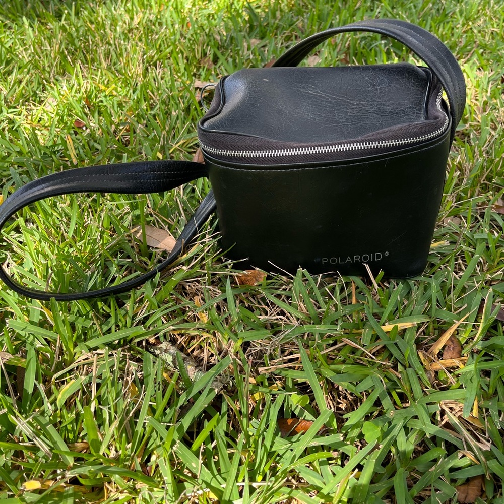 Vintage Polaroid Pronto Instant Camera with Carrying Bag - Picture 6 of 8